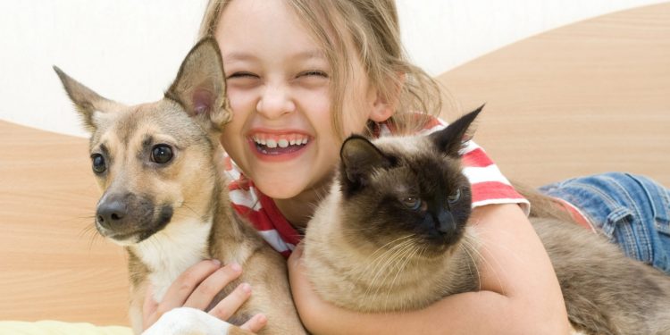 Benefícios da Convivência dos Pets com as Crianças