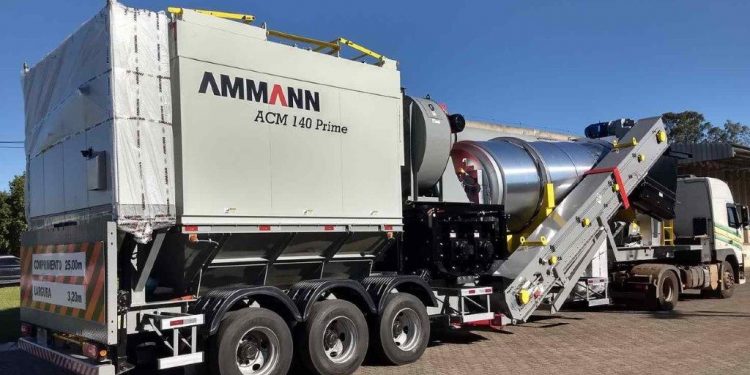 Prefeitura assina contrato para a compra da usina de asfalto