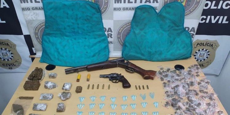 BM prende quatro com armas e drogas que estão ligados a homicídio em Guaíba