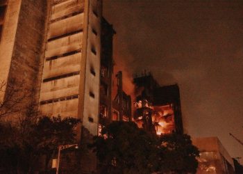 Incêndio destrói prédio da Segurança Pública do RS
