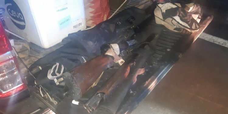 Pai e filho são presos com armas e munições em Eldorado do Sul