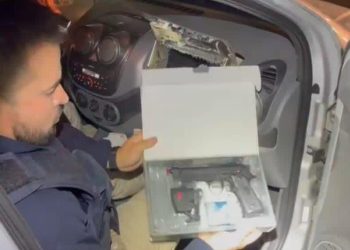 Armas Falsas e Dinheiro Sem Procedência