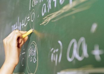 CNM faz alerta sobre reajuste do piso do magistério