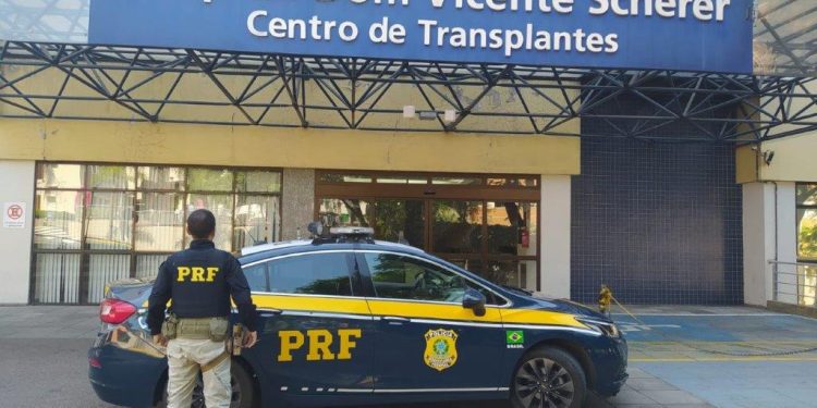 PRF transporta mulher que aguardava na fila de transplante há 30 anos