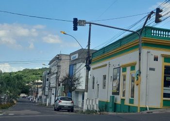 Por que os semáforos não funcionam em Guaíba