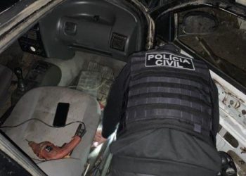 Polícia Civil deflagra operação contra quadrilha responsável por comércio ilegal de armas e veículos