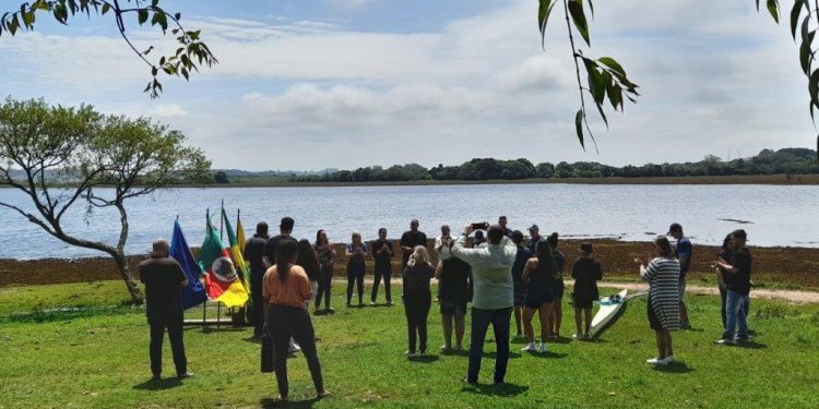 Projeto Remo na Escola no Bairro Pedras Brancas