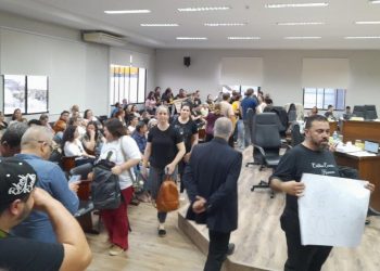 Câmara aprova PL 55, que altera planos de carreira