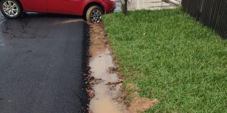 Asfalto e Valeta na Rua Anchieta
