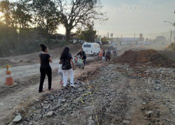 Trecho em obras requer atenção especial de motoristas e pedestres