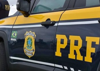 Bebê nasce dentro de viatura da PRF em Eldorado do Sul