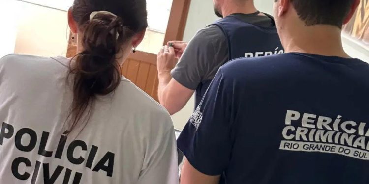 Padre é suspeito de armazenar pornografia infantil em casa paroquial, no Bairro Colina, em Guaíba