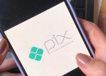 Pix por aproximação pode facilitar golpes em locais movimentados