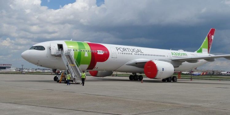 TAP retoma ponte aérea entre Lisboa e Porto Alegre