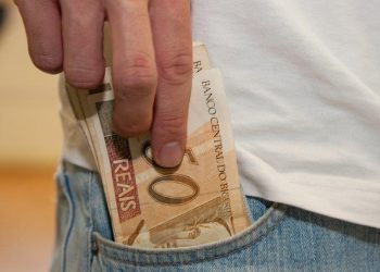 Endividamento atinge 76% das famílias brasileiras