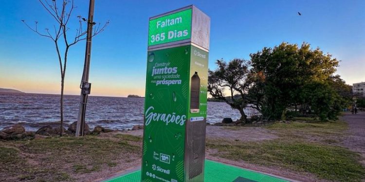 Relógio com Contagem Regressiva Para os 100 Anos do Município