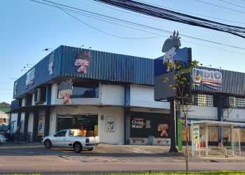 Bombeiros agem rápido, controlam o fogo e evitam destruição de supermercado